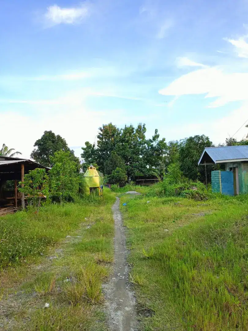 Di Jual Tanah Beserta Bangunan Permanen (Ruko/Toko).