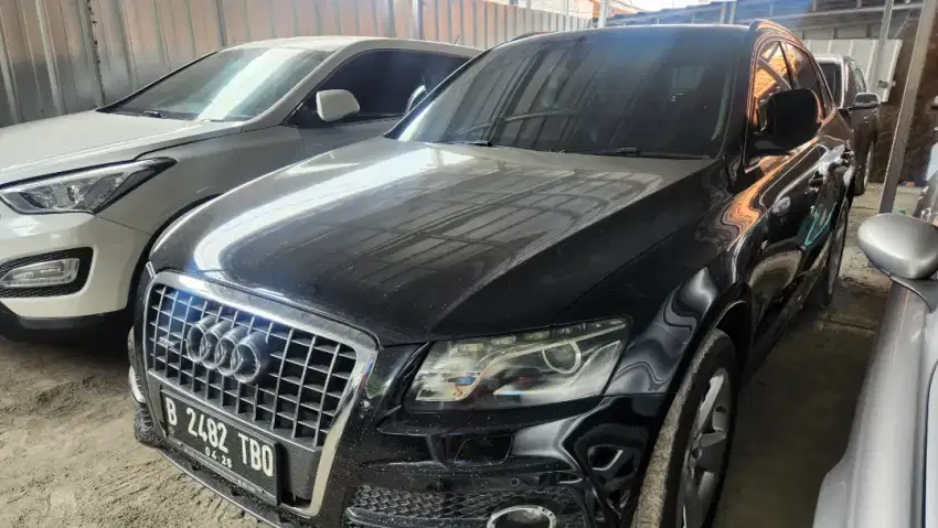 Audi Q5 th 2011 AT