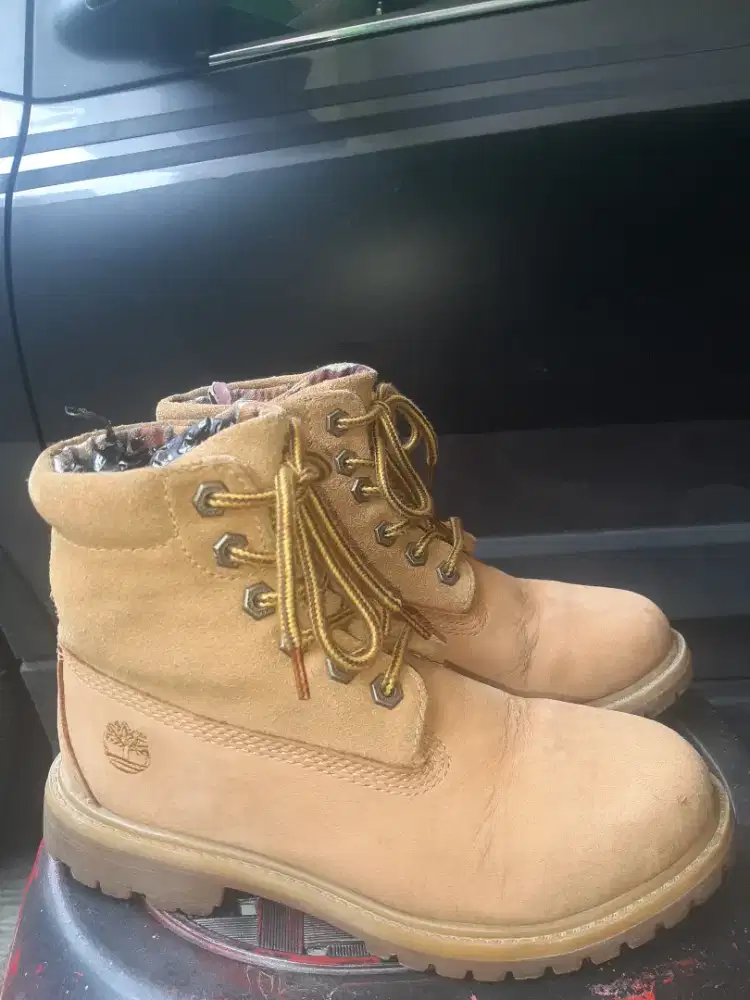 Sepatu timberland dan caterpillar 35 sampai 38