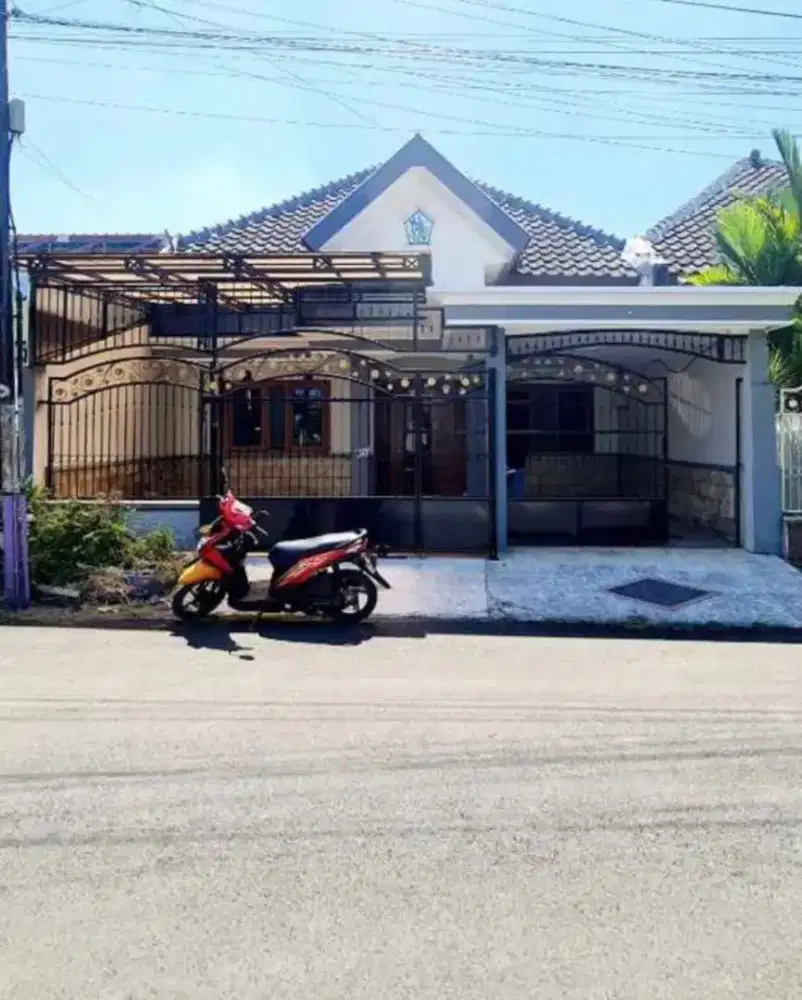 Rumah Siap Huni Area Perumahan Papa Papa Suhat Luas 198 m2