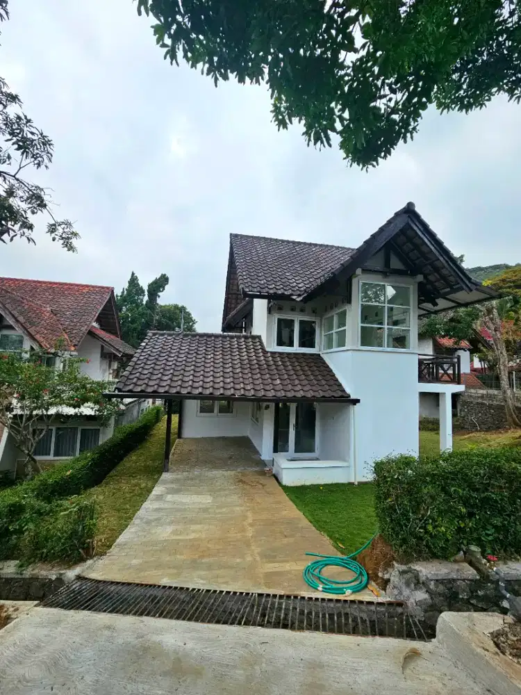 Villa Grand Trawas dekat Ganjaran Cimory Tretes vila taman dayu puncak