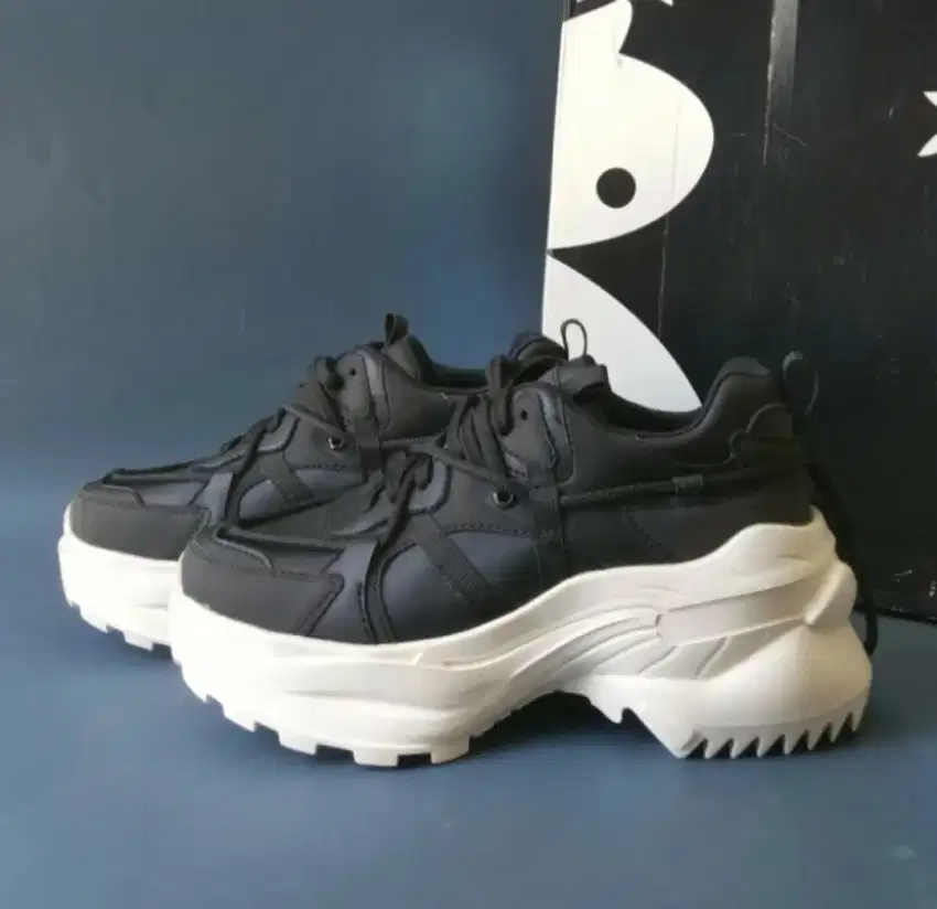 Sepatu playboy original size 38, full kulit