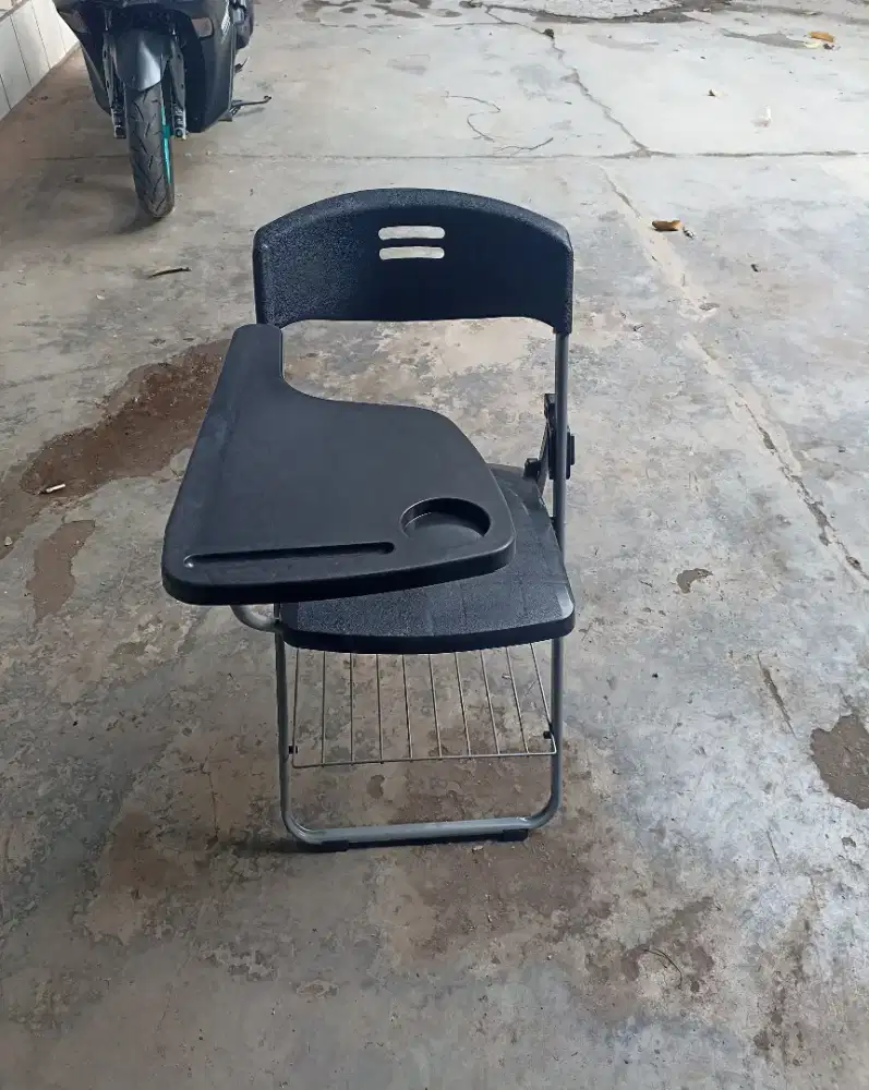 Kursi lipat kuliah PLASTIK