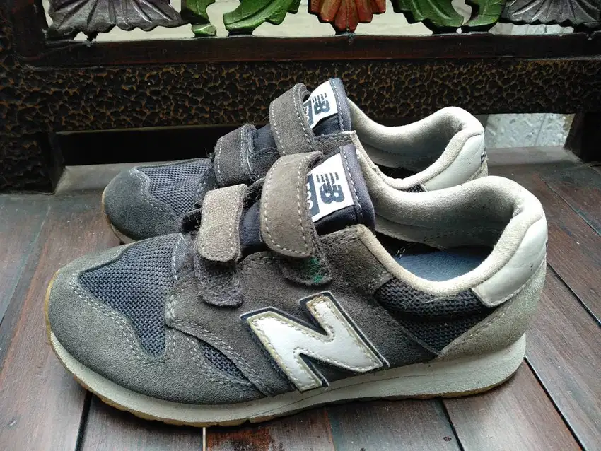 Sepatu New Balance 520