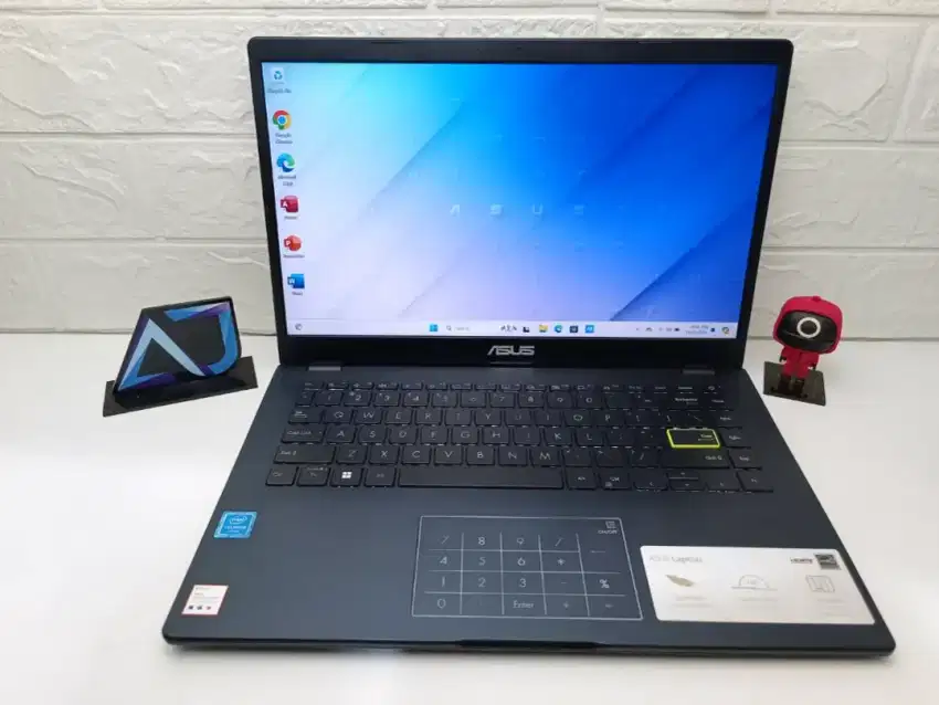 Laptop Asus Vivobook Intel Terlaris Ram 4GB, SSD 256GB Mulus