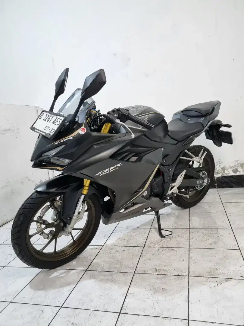 Cbr 150R new 2024 seperti baru cash & kredit