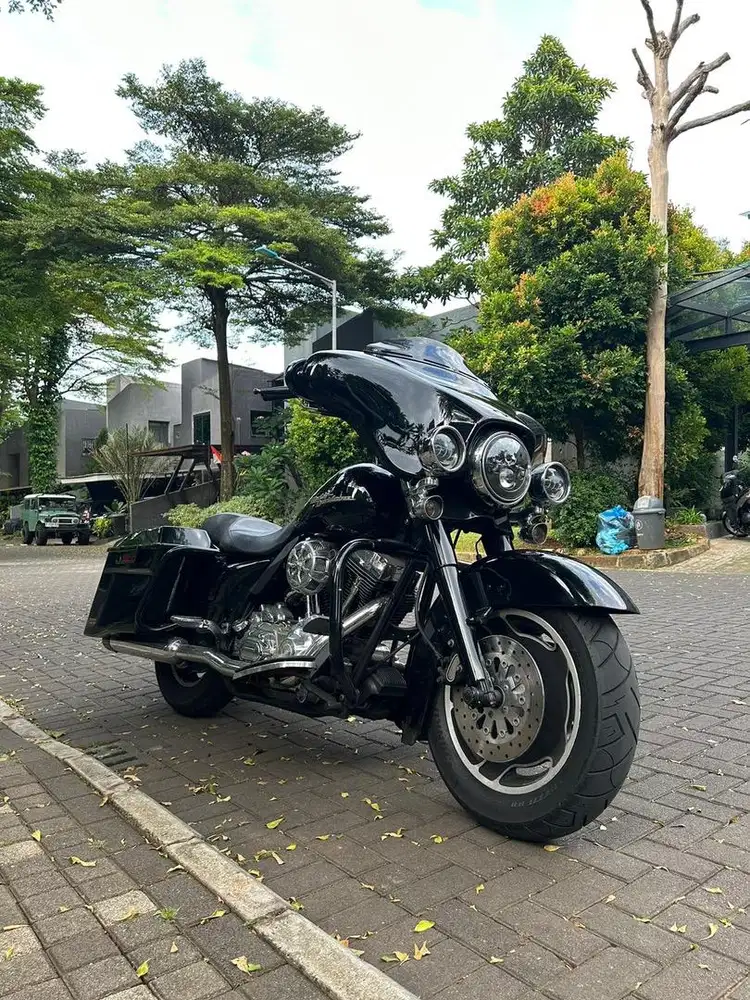 STREET GLIDE 06(CARBU)