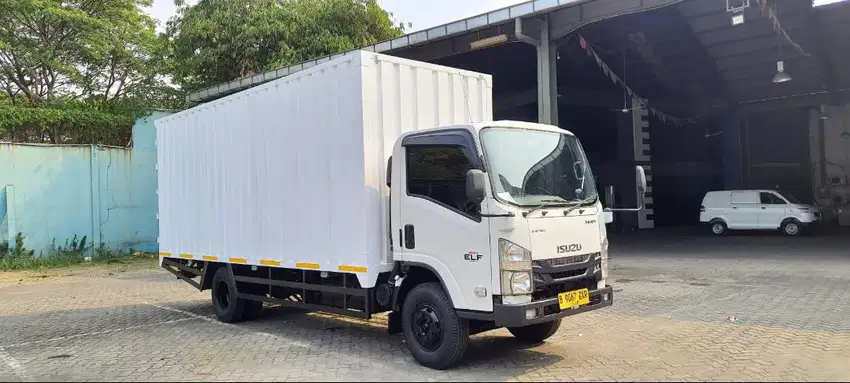 Isuzu Elf NMR81 Long 150PS 6R + Box Besi Jumbo - 2023 - seperti baru