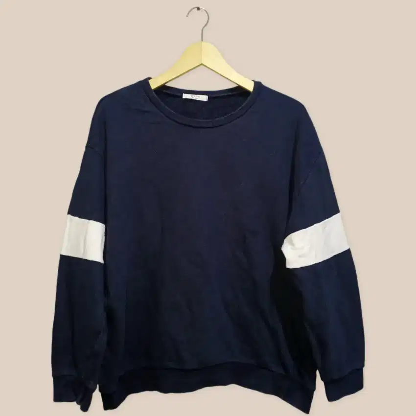 Crewneck navy 2 warna L