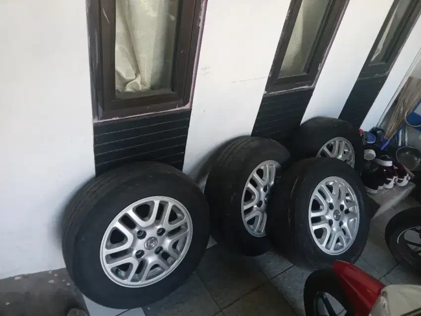 velg ori nissan evalia R 14 & juga jual velg HSR include ban R 16