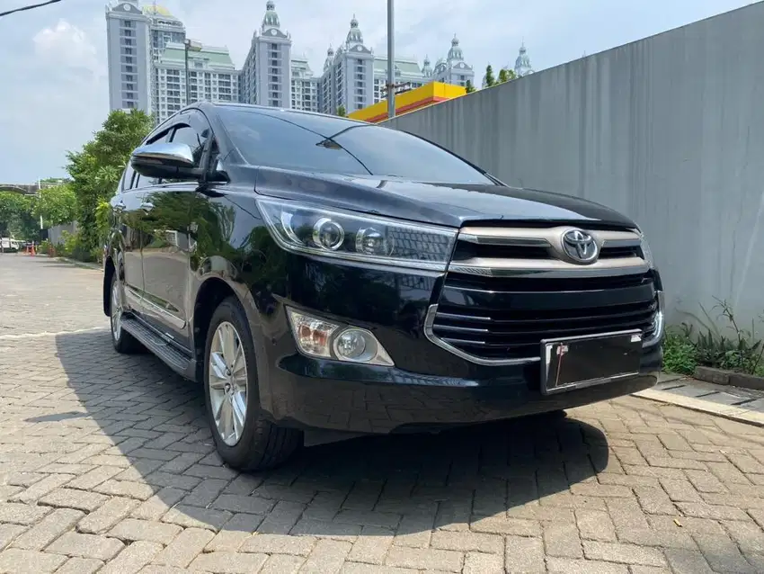 Tdp 20jt Toyota kijang innova 2.0 Q bensin 2018 Hitam  Km 50rban ANTIK