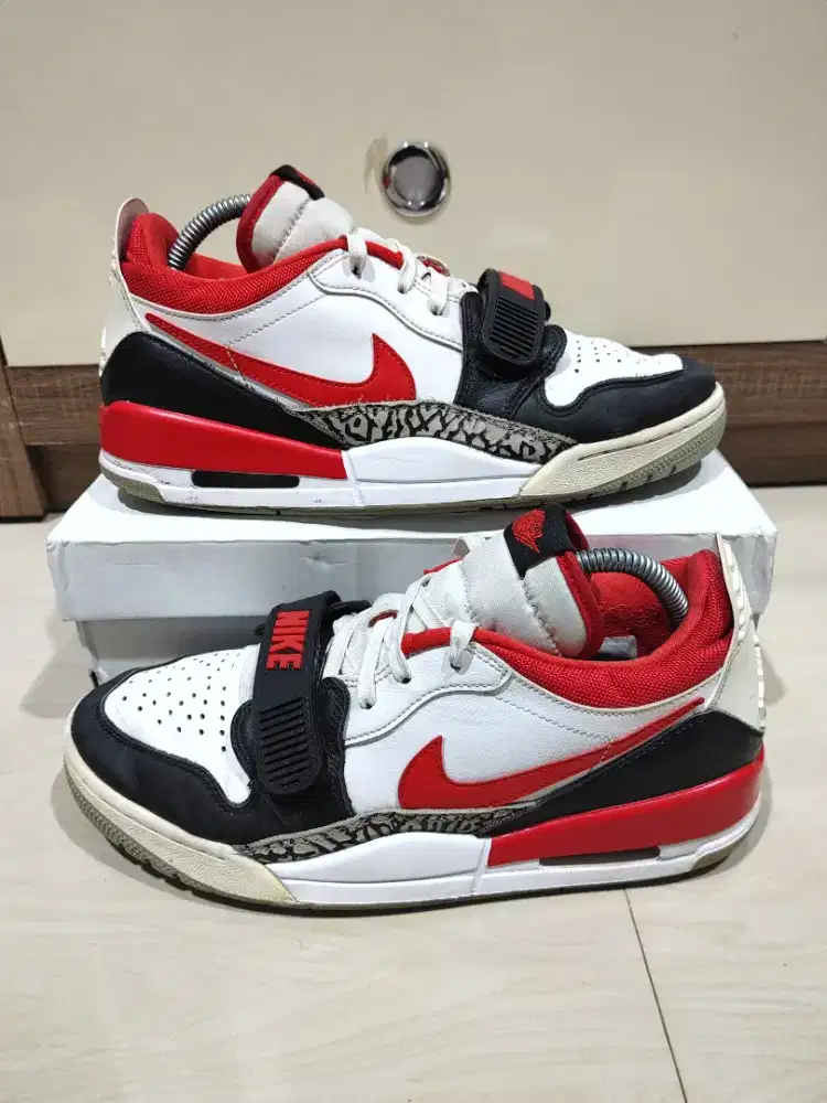Sepatu Nike legacy black toe size 42.5