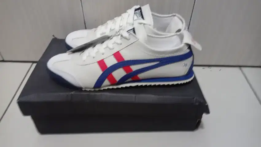 Sepatu Onitsuka Tiger Size 39