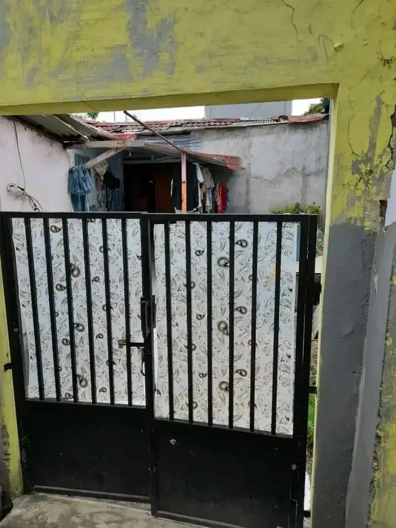 Di jual tanah kosong bekas halaman rumah