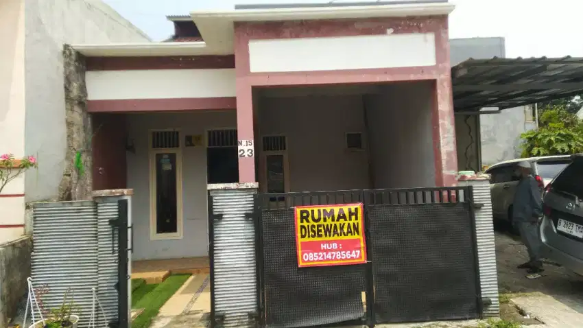 Dikontrakkan Rumah di Mutiara Gading Timur Blok N