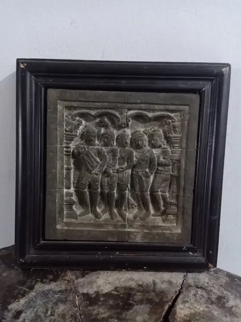 Hiasan Dinding Relief Batu Candi Borobudur ukuran 20 x 20 cm