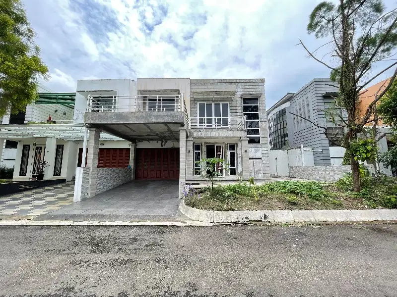 Villa di Komplek Royal Sumatera  Lebar 14meter