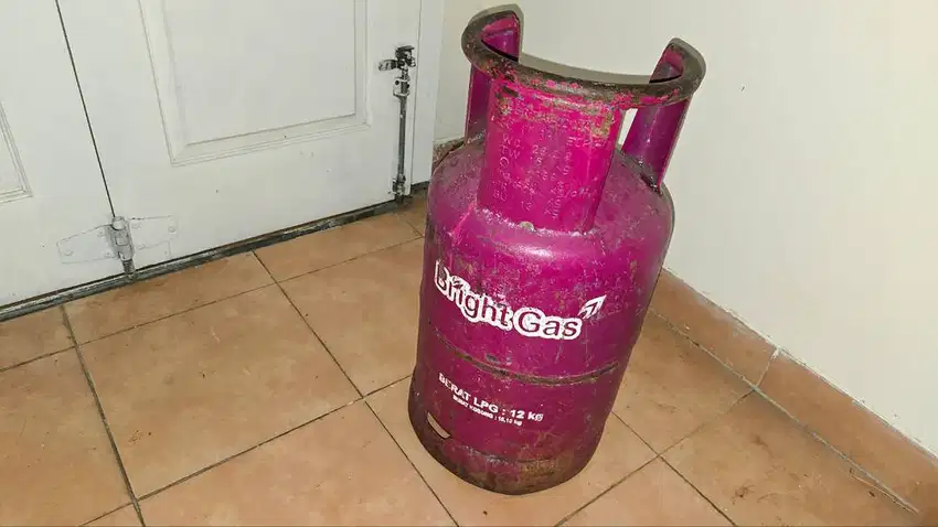 Tabung Bright Gas Elpiji LPG 12 Kg kosong warna pink