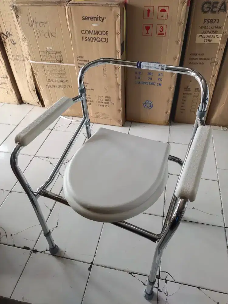 Commode Chair Onemed FS 894