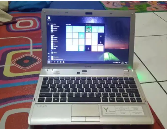 Sony Vaio Y Series VPCYB35AG Amd E-450 Ram3gb Ssd 64gb Masih Ok