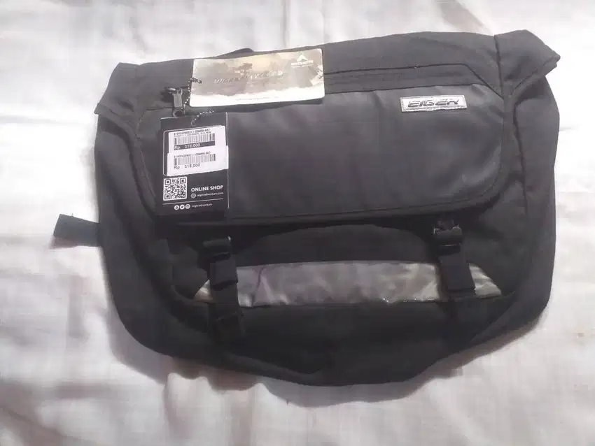 Tas Eiger Selempang Punggung Bisa Tablet 12-14 inci Baru masih ada tag