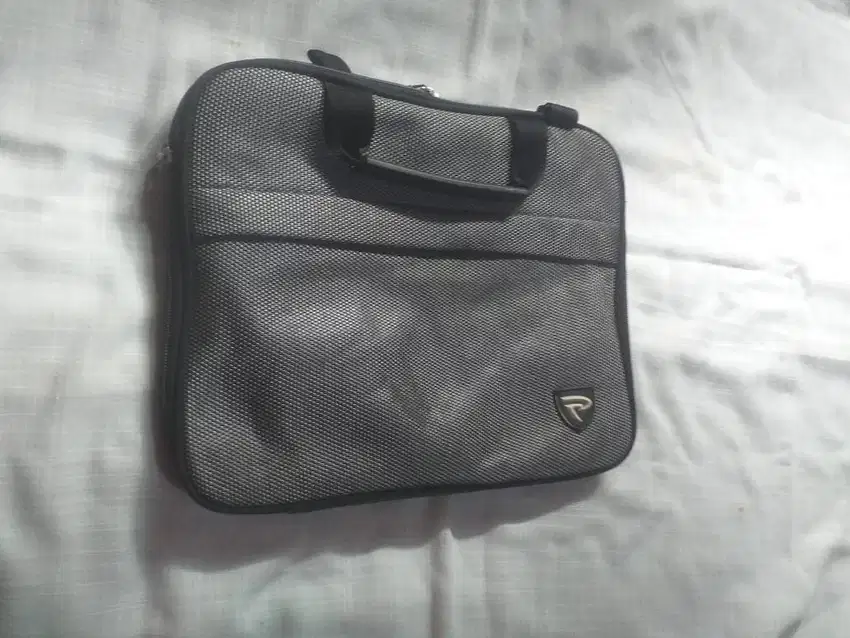 Tas Laptop atau tablet size 10-11 inci