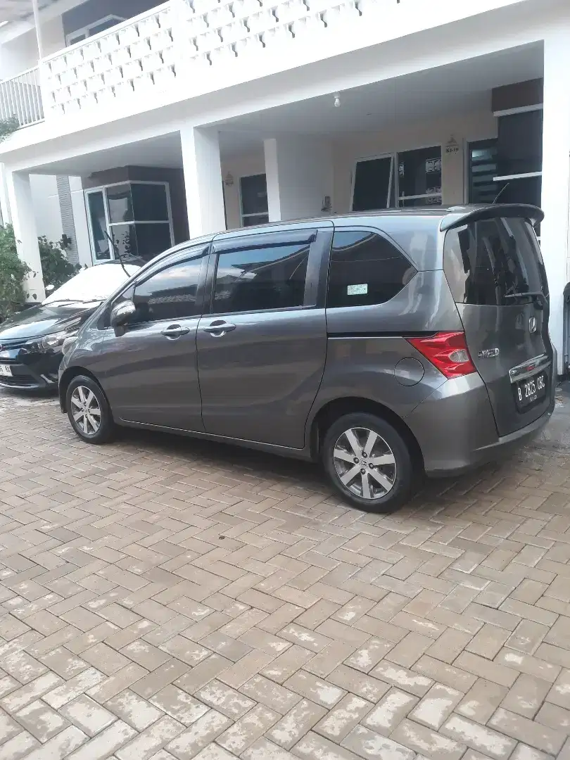 TURUN HARGA Honda Freed 1.5 E PSD Matic Abu abu