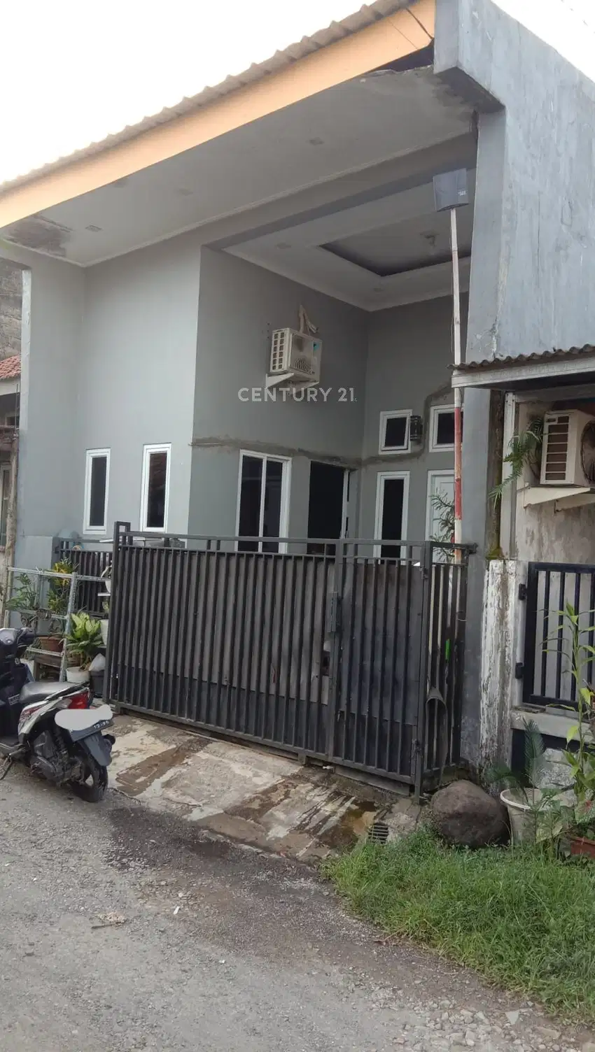 Rumah Dekat Stasiun Di Jl Nuansa Indah Ciomas Blok B