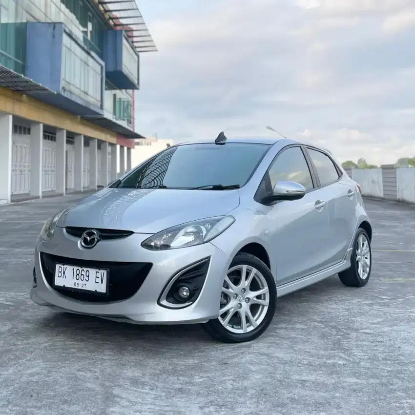 [ DP 17jt] Mazda2 HB R 1.5 A/T 2012 Silver