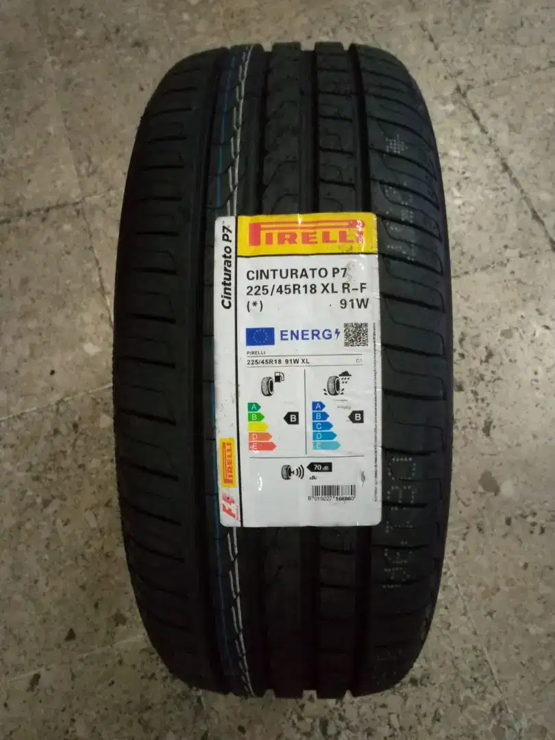 Pirelli Cinturato P7 225 45 r18 RFT