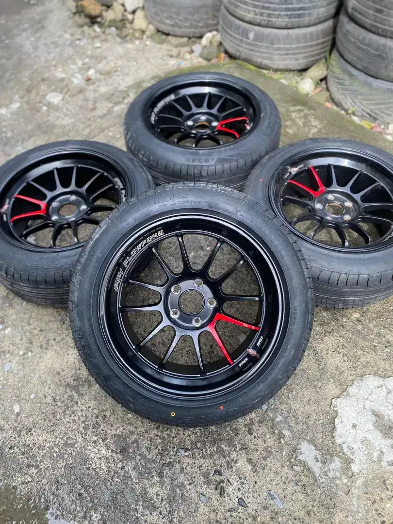 JUAL ATAU TT VELG VIPER R18X9,5JJ VCD5X114 ET30 BAN ACCELERA PHI 2024