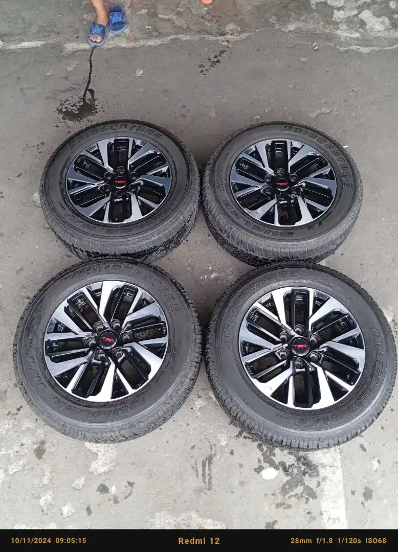 Velg oem fortuner trd r18 6x139.7 sepaket ban