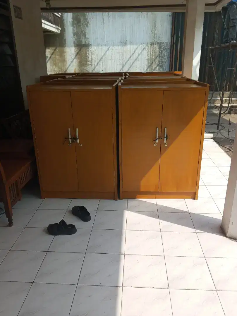 Lemari ponpes dua pintu