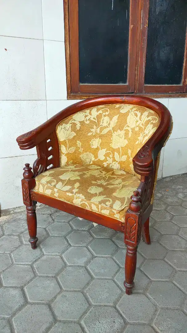 Kursi / Sofa kayu