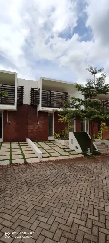 DIJUAL RUMAH BARU di The OZ, Malang