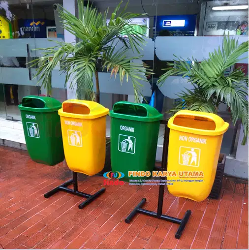 Pusat Tempat Sampah Oval Dua Warna