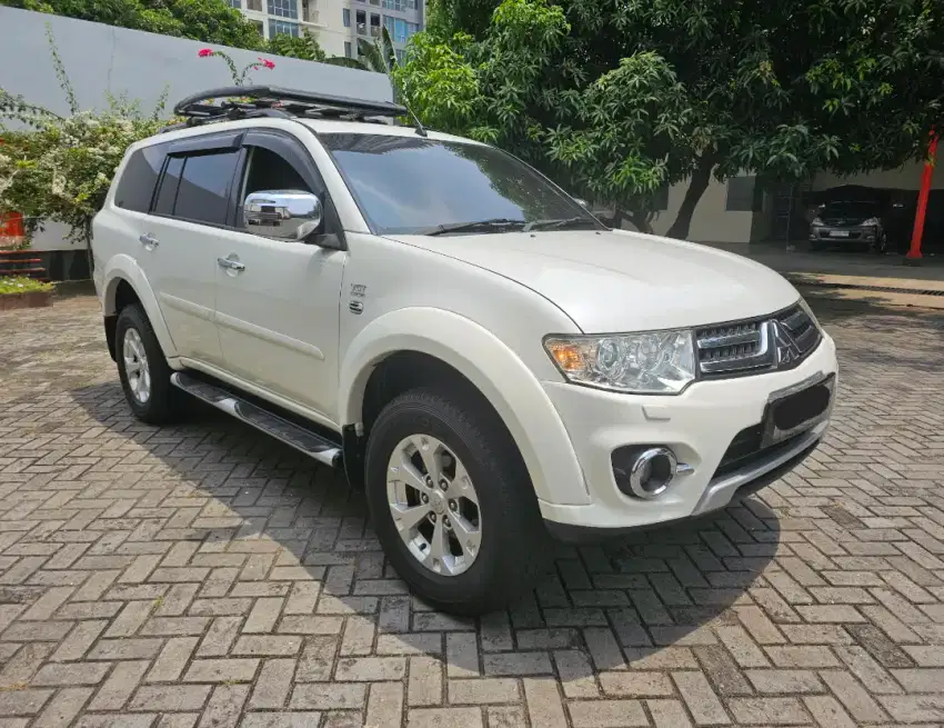 Dijual Mitsubishi Pajero Sport Dakar 4x2 AT 2015 service record