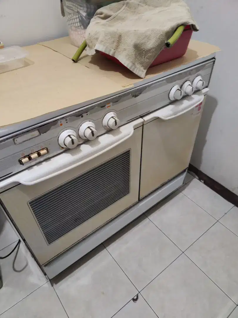 kompor 4 tungku + oven