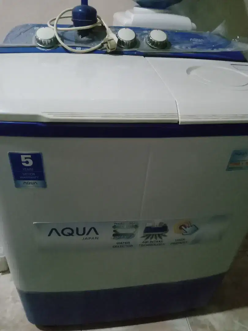 Dijual Mesin Cuci Aqua 2 tabung 8Kg