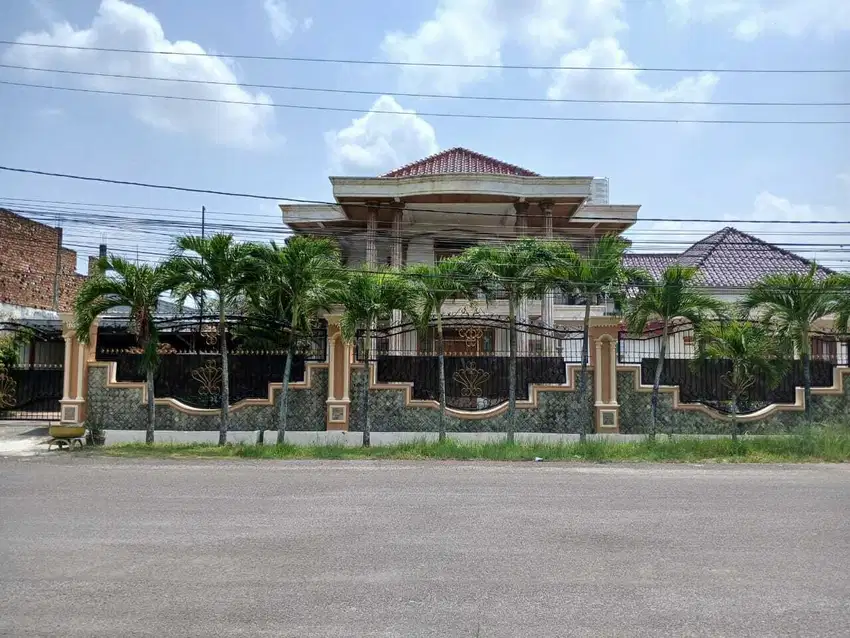 DIJUAL RUMAH MEWAH FURNISH KOMPLEK ATLIT TOP 100 JAKABARING PALEMBANG