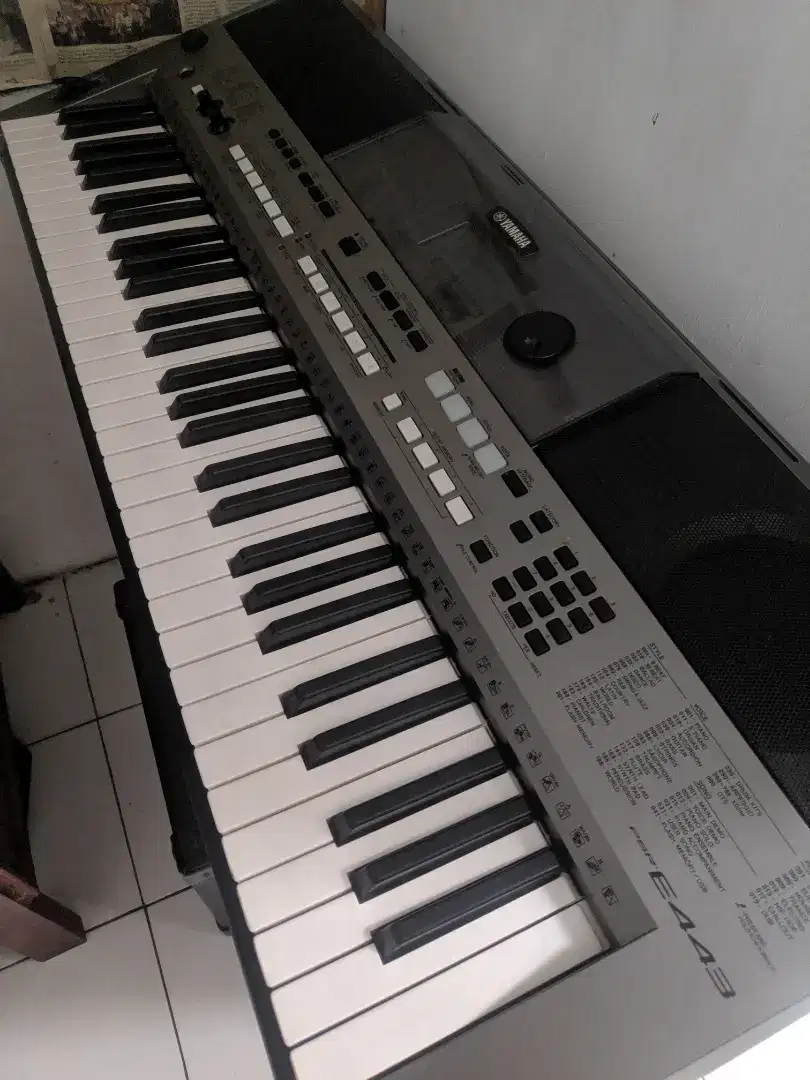 Keyboard Yamaha PSR E443