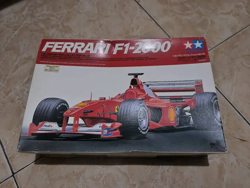 TAMIYA FERRARI F1-2000 original