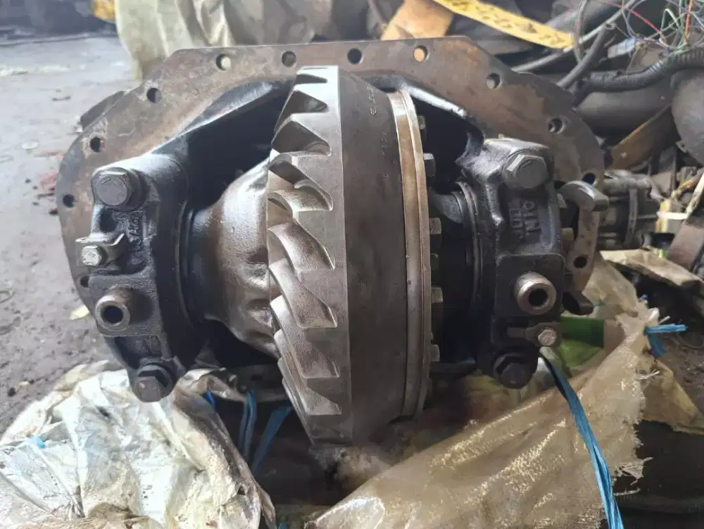 Gardan truk mercy 3836 bagian belakang ratio 29:15