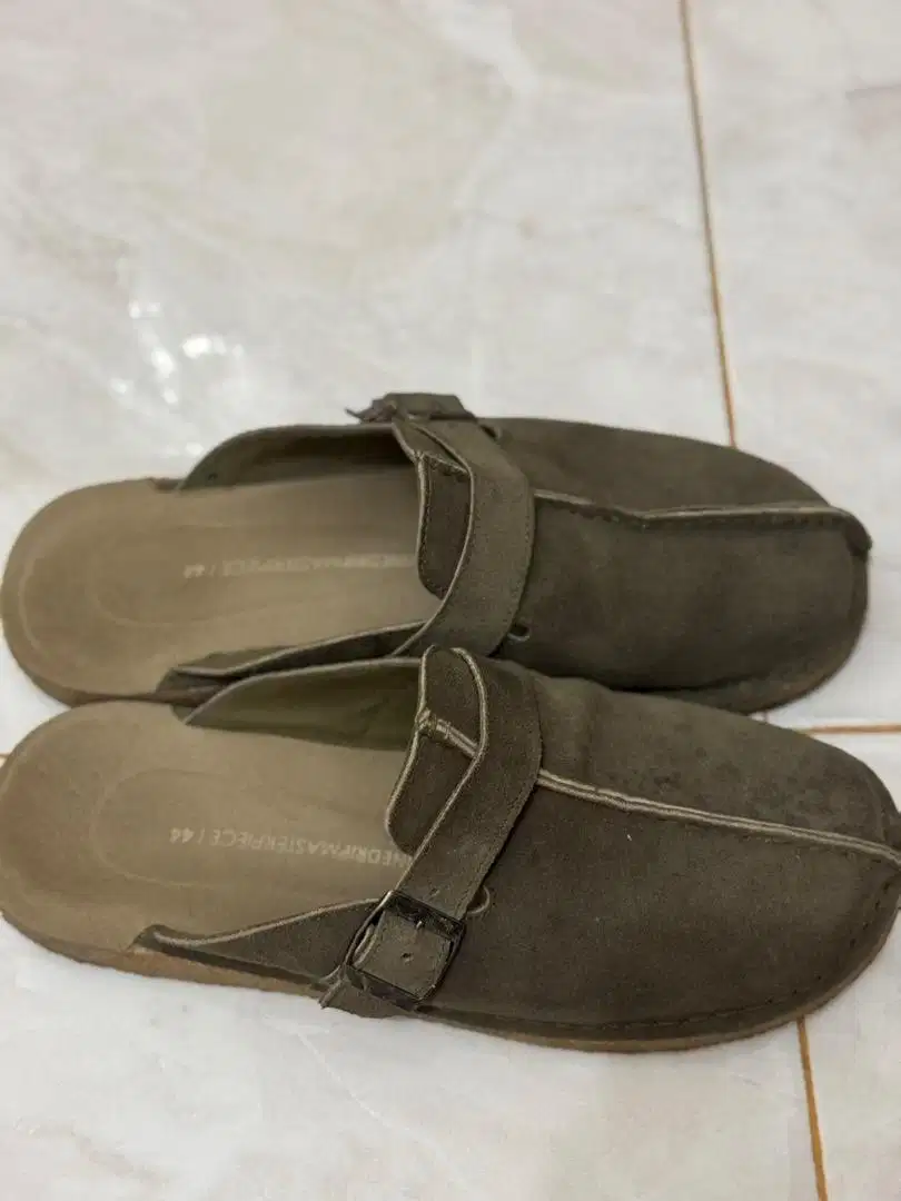 Sendal pria cakep size 44