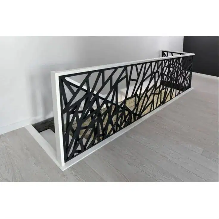 balkon minimalis motif cutting mewah dan elegan