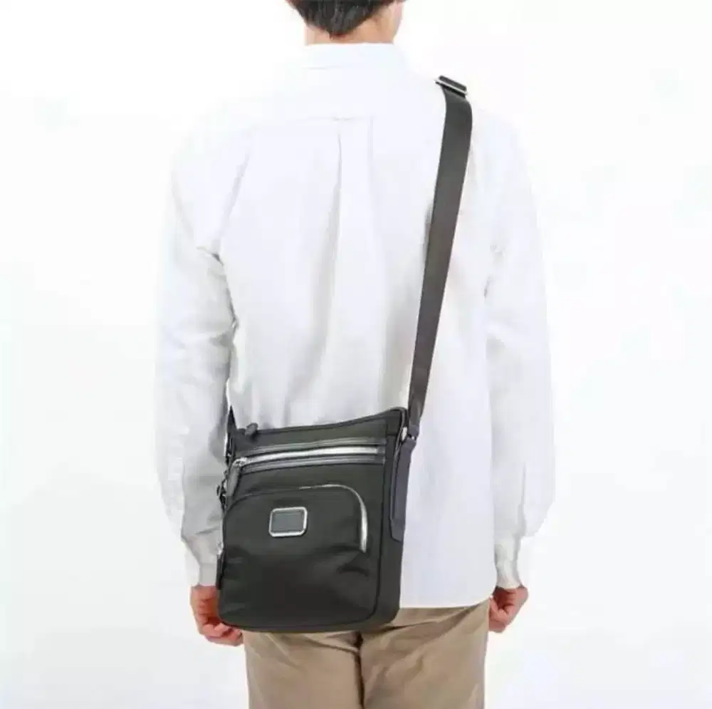 Tas Tumi north south jarvis selempang new edition nilon hitam or biru