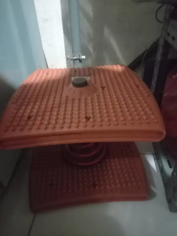 Jumping twist alat olah raga