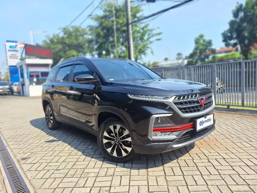 Wuling Almaz 1.5 Smart Enjoy 7-Seater Bensin-MT 2021 Hitam