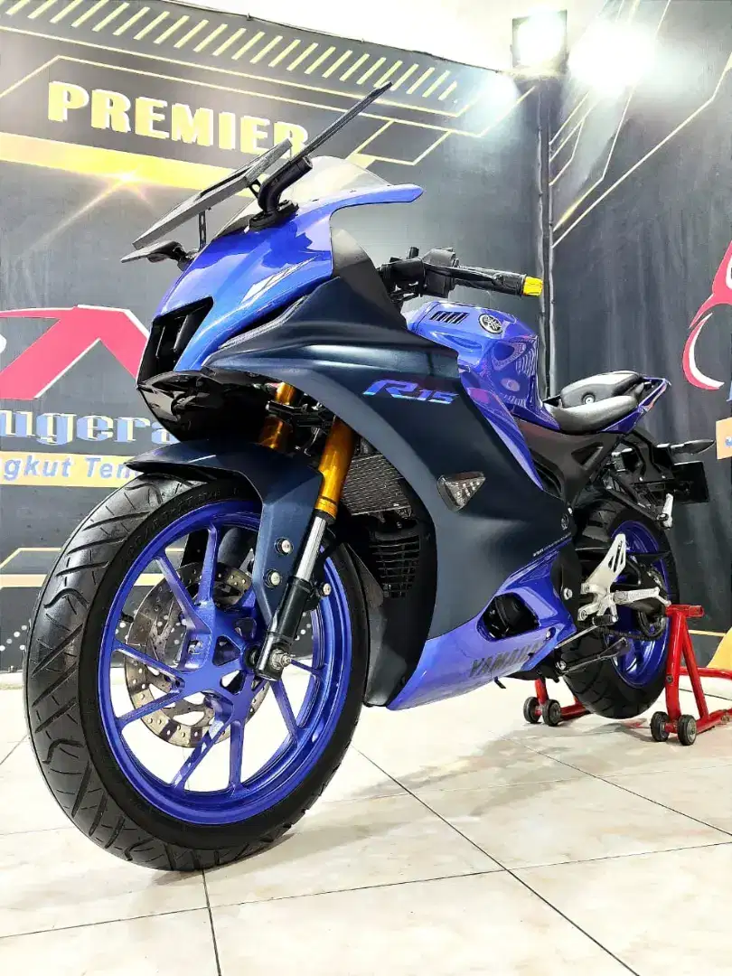 YAMAHA R15 V4 2022 odo 7rb istimewa. Anugerah Motor rungkut tengah 81