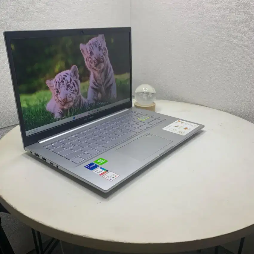 Laptop Asus VivoBook | Core i7 gen 11 | Intel Iris | Nvidia MX350